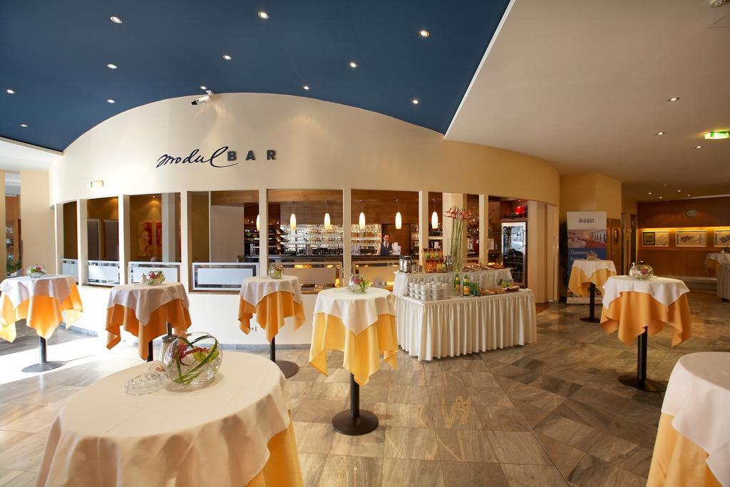 Hotel Modul Viyana Restoran fotoğraf